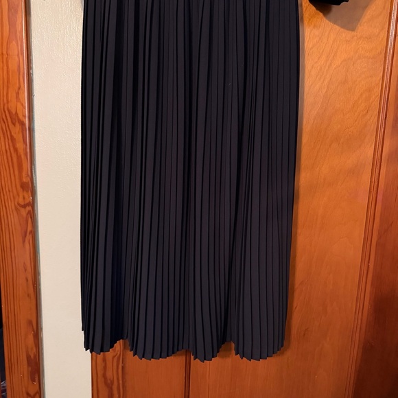 Sessun Arkadelphia pleated navy dress - Picture 6 of 11